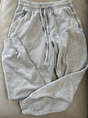 Aerie Light Gray Drawstring Jogger Sweatpants With Zippered Pockets